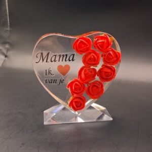 Hart met rode rozen